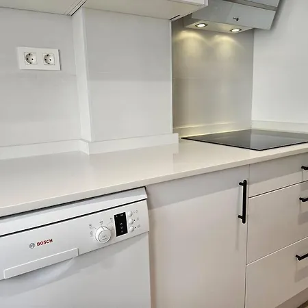 1a102 Moderno Y Amplio By R2r Consulting *