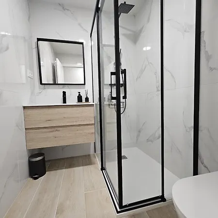 1a102 Moderno Y Amplio By R2r Consulting * 기욘